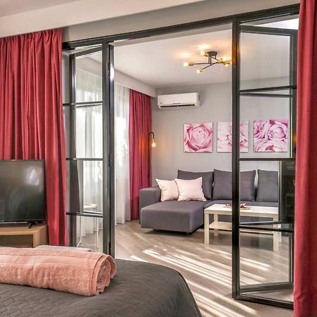 Rose One Bedroom Designer Apartment In City Centre By Flat Mаnager Sofya Dış mekan fotoğraf