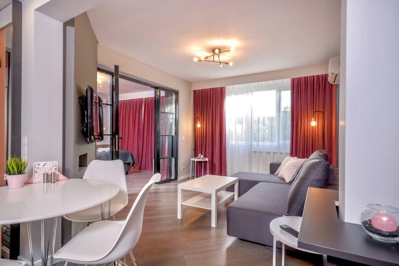 Rose One Bedroom Designer Apartment In City Centre By Flat Mаnager Sofya Dış mekan fotoğraf